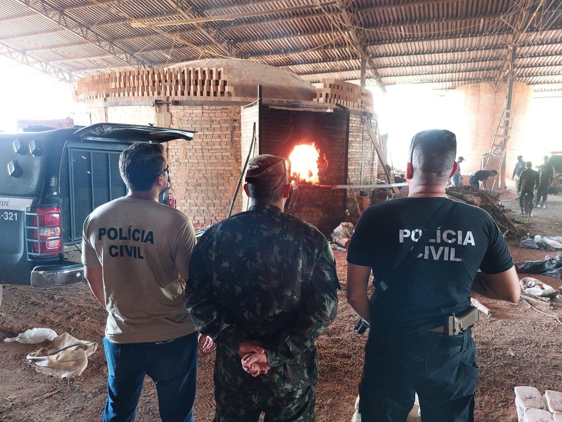 Incineração de drogas em Tefé - Fotos: Divulgação/PC-AM