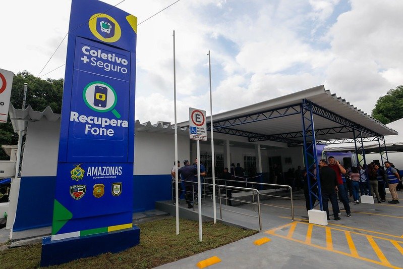 Durante a inauguração da nova sede, o Governo do Amazonas iniciou a segunda devolução de celulares recuperados e identificados pelo Programa RecuperaFone - Foto: Divulgação/ Mauro Neto/Secom