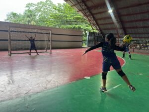 Governo do Amazonas abre vagas para novas turmas de handebol na Vila Olímpica de Manaus