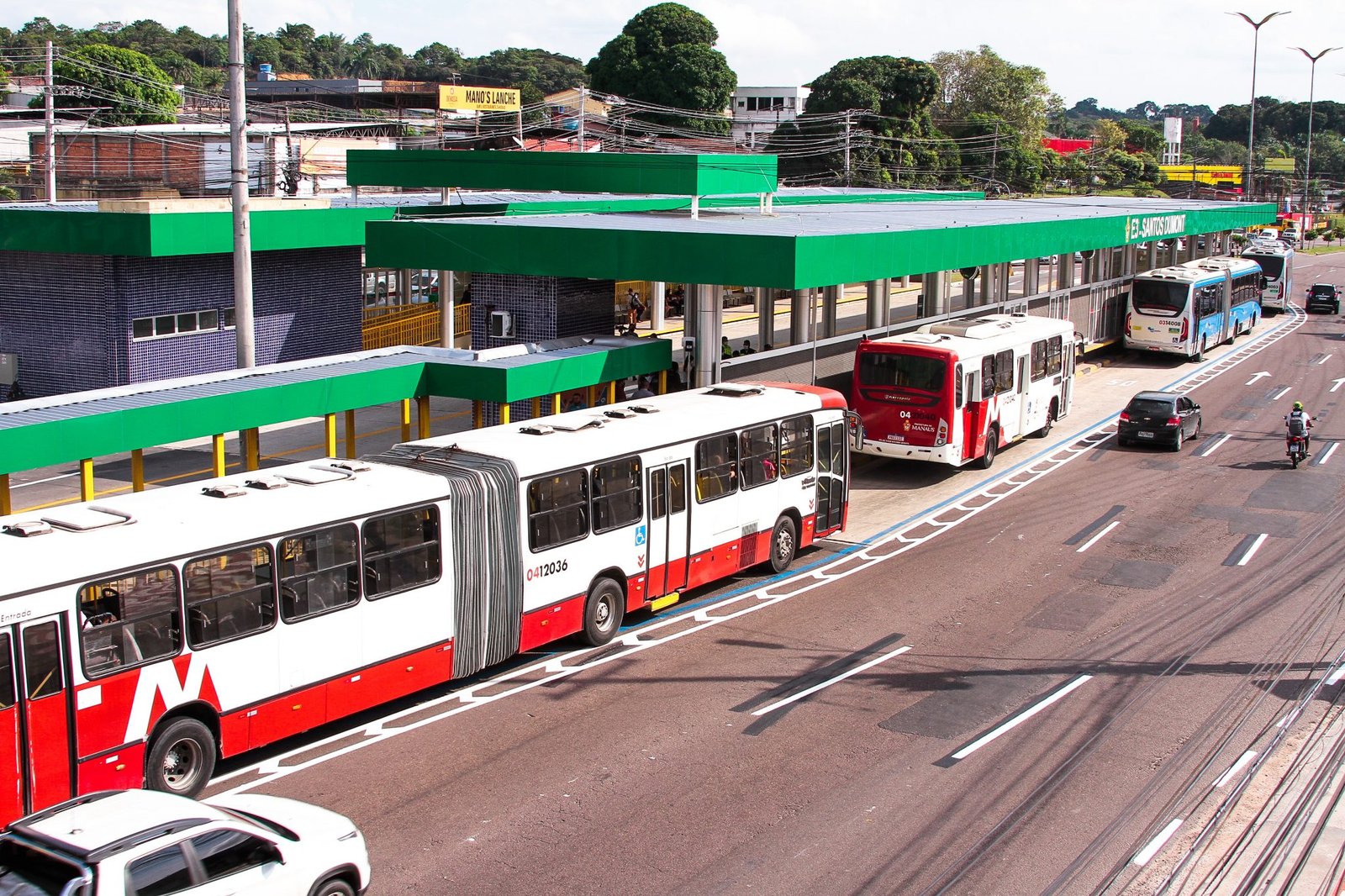 Manaus amplia frota de ônibus e reduz tempo de espera em nove linhas