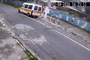 Crianças esquecidas em vans escolares acendem alerta na Grande SP