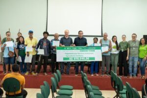 Produtores rurais recebem R$ 970 mil por preservar a floresta em Presidente Figueiredo